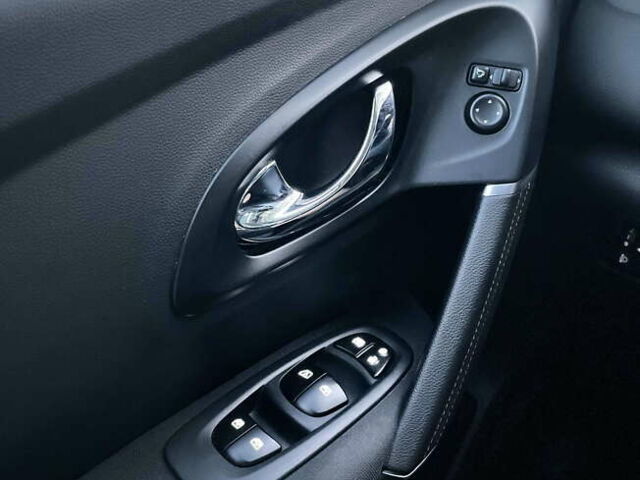 Черный Рено Kadjar, объемом двигателя 1.46 л и пробегом 142 тыс. км за 16500 $, фото 12 на Automoto.ua