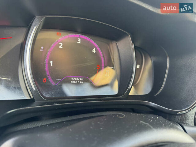 Чорний Рено Kadjar, об'ємом двигуна 1.6 л та пробігом 182 тис. км за 16400 $, фото 15 на Automoto.ua