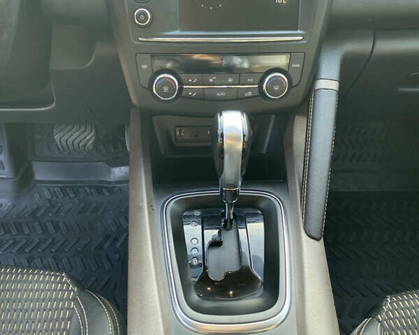 Черный Рено Kadjar, объемом двигателя 1.46 л и пробегом 139 тыс. км за 17900 $, фото 10 на Automoto.ua
