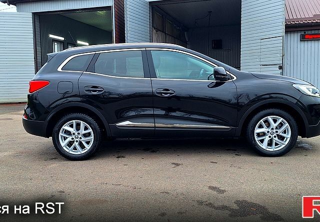Черный Рено Kadjar, объемом двигателя 1.5 л и пробегом 120 тыс. км за 16300 $, фото 4 на Automoto.ua