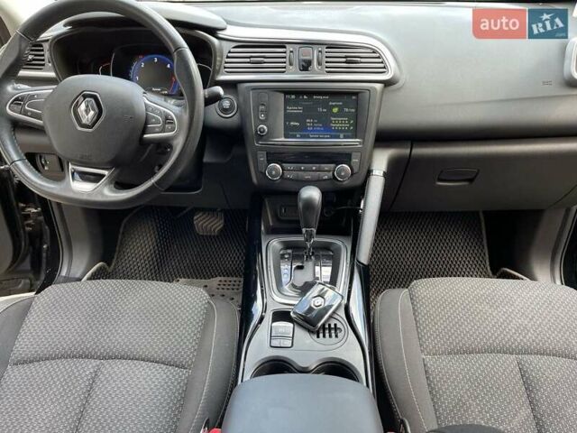 Черный Рено Kadjar, объемом двигателя 1.46 л и пробегом 218 тыс. км за 15500 $, фото 7 на Automoto.ua