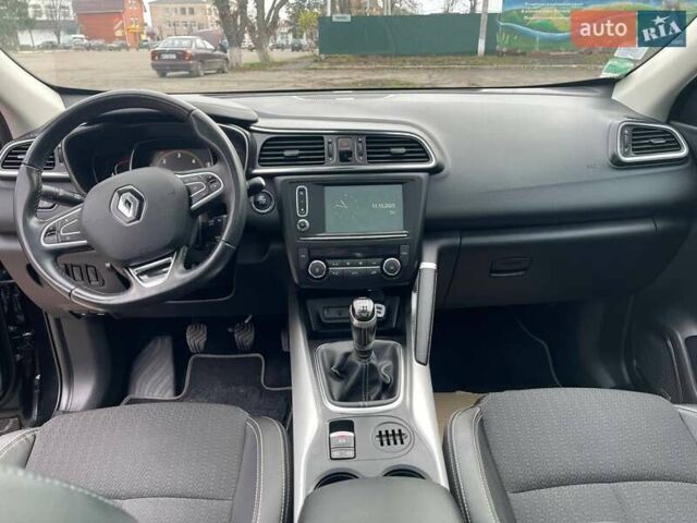 Чорний Рено Kadjar, об'ємом двигуна 1.6 л та пробігом 160 тис. км за 16700 $, фото 20 на Automoto.ua