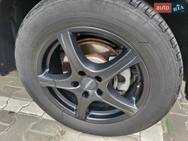 Черный Рено Kadjar, объемом двигателя 1.46 л и пробегом 195 тыс. км за 16200 $, фото 28 на Automoto.ua