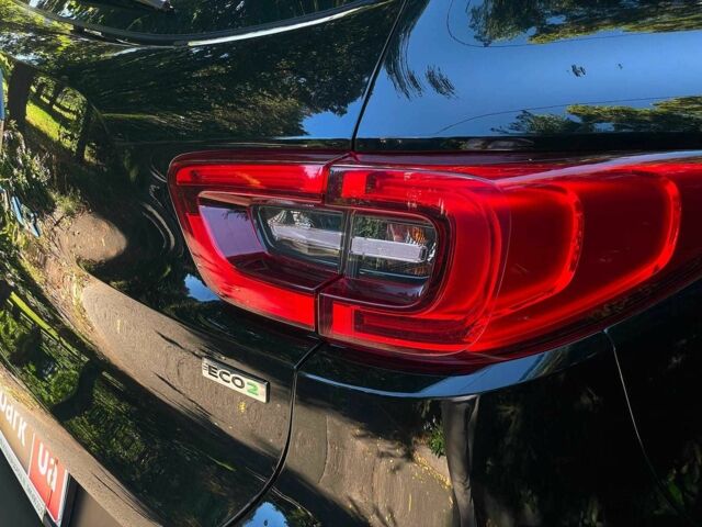Черный Рено Kadjar, объемом двигателя 1.5 л и пробегом 255 тыс. км за 12440 $, фото 9 на Automoto.ua