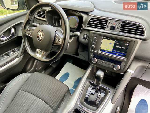 Черный Рено Kadjar, объемом двигателя 1.5 л и пробегом 237 тыс. км за 15250 $, фото 57 на Automoto.ua