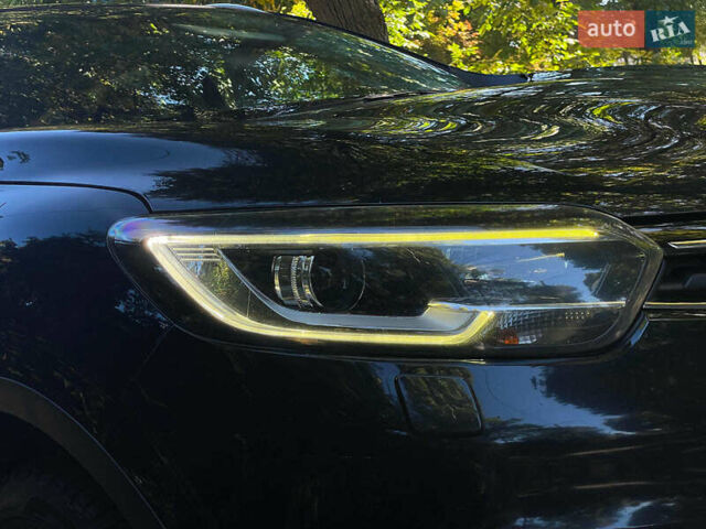 Черный Рено Kadjar, объемом двигателя 1.46 л и пробегом 255 тыс. км за 12490 $, фото 2 на Automoto.ua