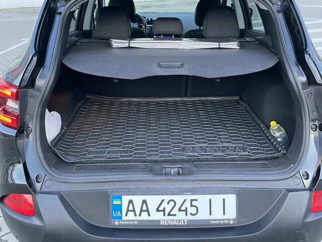 Черный Рено Kadjar, объемом двигателя 1.46 л и пробегом 142 тыс. км за 16500 $, фото 7 на Automoto.ua
