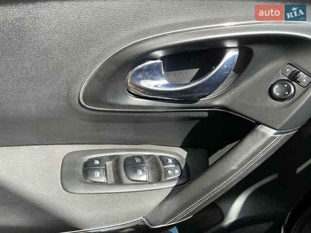 Черный Рено Kadjar, объемом двигателя 1.46 л и пробегом 218 тыс. км за 15500 $, фото 8 на Automoto.ua