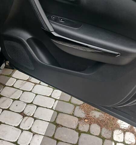 Рено Kadjar 2016 в Львове на Automoto.ua Черный Рено Kadjar, объемом двигателя 1.46 л и пробегом 255 тыс. км за 14450 $, фото 7 на Automoto.ua