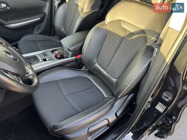 Чорний Рено Kadjar, об'ємом двигуна 1.6 л та пробігом 182 тис. км за 16400 $, фото 11 на Automoto.ua