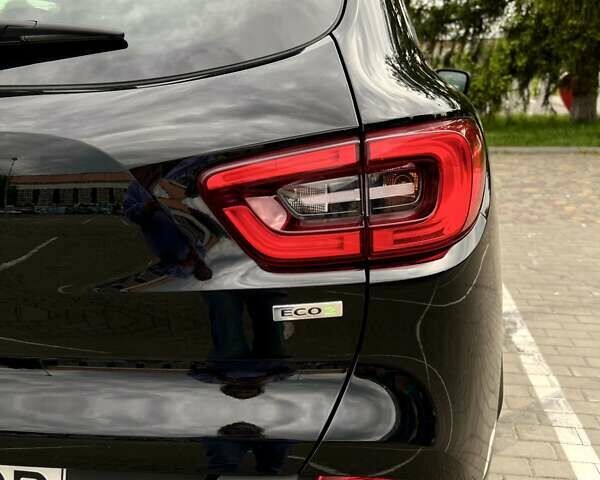 Чорний Рено Kadjar, об'ємом двигуна 1.5 л та пробігом 194 тис. км за 15299 $, фото 5 на Automoto.ua