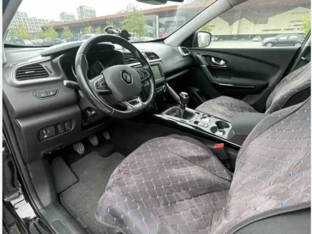 Чорний Рено Kadjar, об'ємом двигуна 1.5 л та пробігом 235 тис. км за 15500 $, фото 4 на Automoto.ua