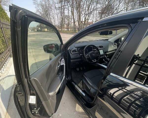 Черный Рено Kadjar, объемом двигателя 1.6 л и пробегом 179 тыс. км за 16400 $, фото 11 на Automoto.ua