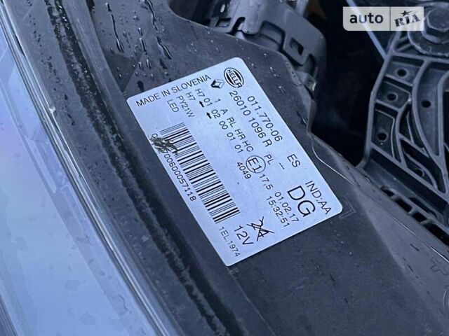 Чорний Рено Kadjar, об'ємом двигуна 1.6 л та пробігом 219 тис. км за 15588 $, фото 7 на Automoto.ua
