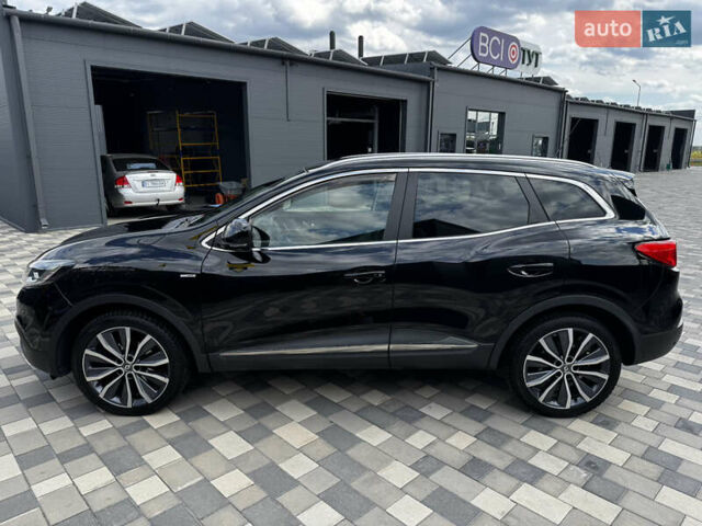 Черный Рено Kadjar, объемом двигателя 1.6 л и пробегом 190 тыс. км за 17200 $, фото 1 на Automoto.ua