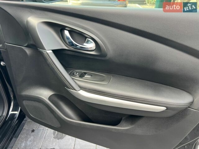 Черный Рено Kadjar, объемом двигателя 1.5 л и пробегом 175 тыс. км за 16900 $, фото 19 на Automoto.ua
