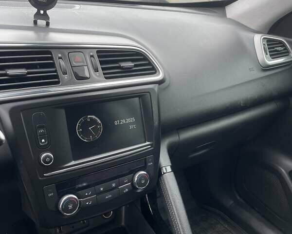 Черный Рено Kadjar, объемом двигателя 1.46 л и пробегом 252 тыс. км за 16000 $, фото 7 на Automoto.ua
