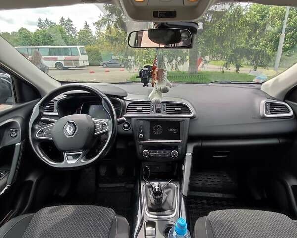 Чорний Рено Kadjar, об'ємом двигуна 1.5 л та пробігом 194 тис. км за 15299 $, фото 8 на Automoto.ua