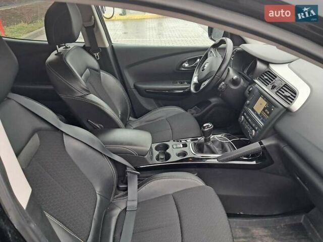 Черный Рено Kadjar, объемом двигателя 1.46 л и пробегом 230 тыс. км за 16100 $, фото 11 на Automoto.ua