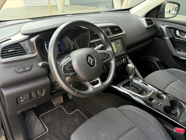 Черный Рено Kadjar, объемом двигателя 1.5 л и пробегом 223 тыс. км за 7900 $, фото 12 на Automoto.ua