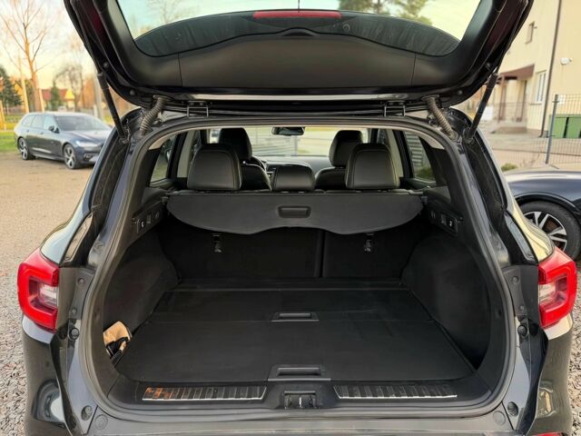 Черный Рено Kadjar, объемом двигателя 1.6 л и пробегом 47 тыс. км за 11500 $, фото 13 на Automoto.ua