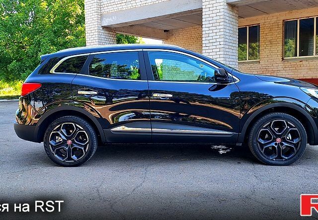 Черный Рено Kadjar, объемом двигателя 1.6 л и пробегом 146 тыс. км за 16950 $, фото 3 на Automoto.ua