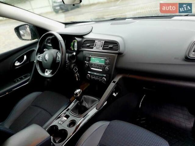 Черный Рено Kadjar, объемом двигателя 1.5 л и пробегом 216 тыс. км за 16800 $, фото 24 на Automoto.ua