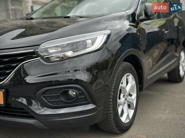 Черный Рено Kadjar, объемом двигателя 0 л и пробегом 156 тыс. км за 19900 $, фото 76 на Automoto.ua