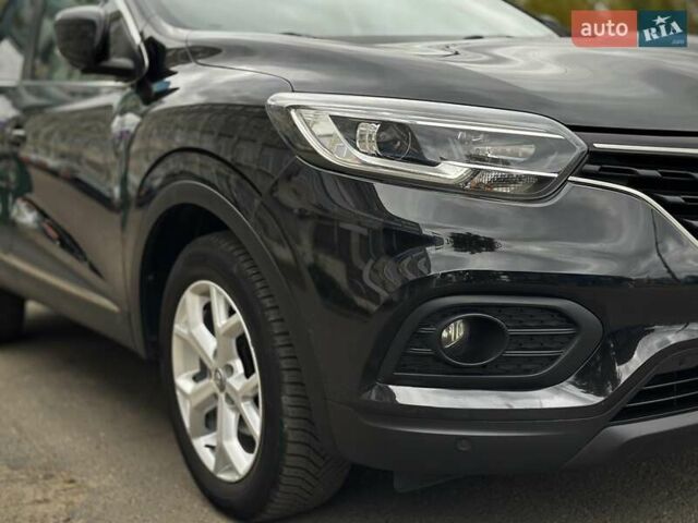 Черный Рено Kadjar, объемом двигателя 0 л и пробегом 156 тыс. км за 19900 $, фото 75 на Automoto.ua
