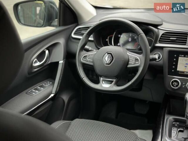 Черный Рено Kadjar, объемом двигателя 0 л и пробегом 156 тыс. км за 19900 $, фото 27 на Automoto.ua