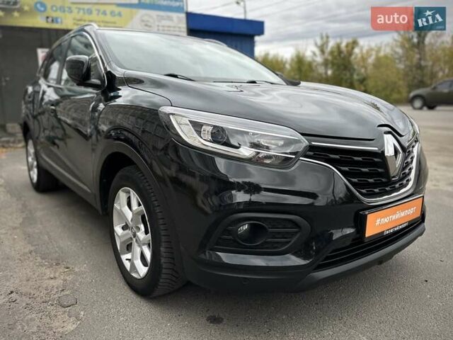 Черный Рено Kadjar, объемом двигателя 0 л и пробегом 156 тыс. км за 19900 $, фото 39 на Automoto.ua