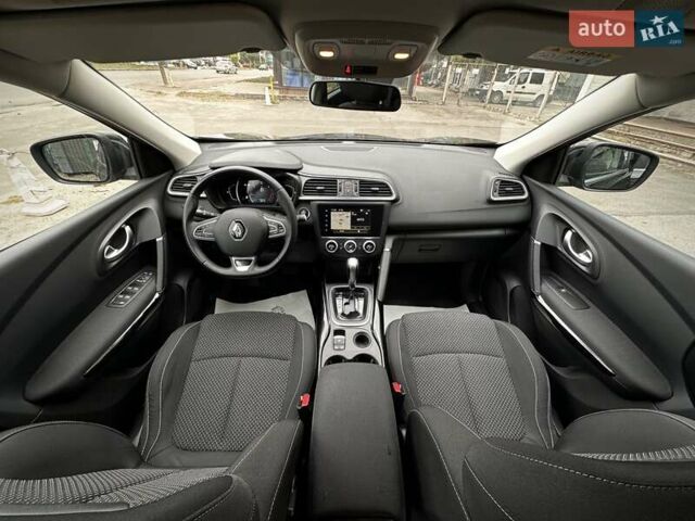Черный Рено Kadjar, объемом двигателя 0 л и пробегом 156 тыс. км за 19900 $, фото 25 на Automoto.ua