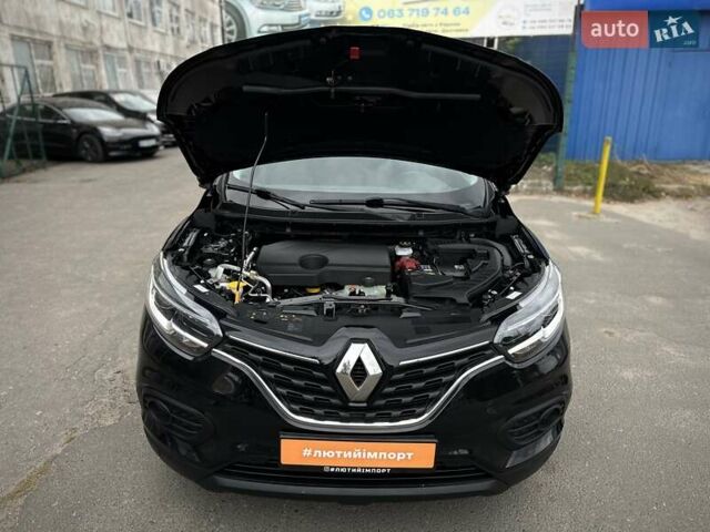 Черный Рено Kadjar, объемом двигателя 0 л и пробегом 156 тыс. км за 19900 $, фото 10 на Automoto.ua