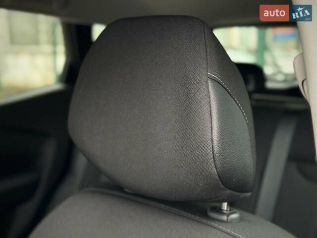 Черный Рено Kadjar, объемом двигателя 0 л и пробегом 156 тыс. км за 19900 $, фото 104 на Automoto.ua