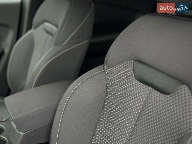 Черный Рено Kadjar, объемом двигателя 0 л и пробегом 156 тыс. км за 19900 $, фото 105 на Automoto.ua