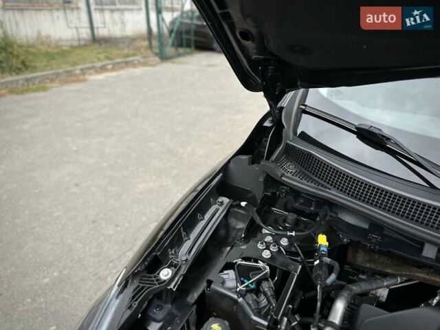 Черный Рено Kadjar, объемом двигателя 0 л и пробегом 156 тыс. км за 19900 $, фото 71 на Automoto.ua