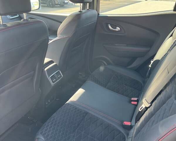 Черный Рено Kadjar, объемом двигателя 1.46 л и пробегом 92 тыс. км за 21000 $, фото 1 на Automoto.ua