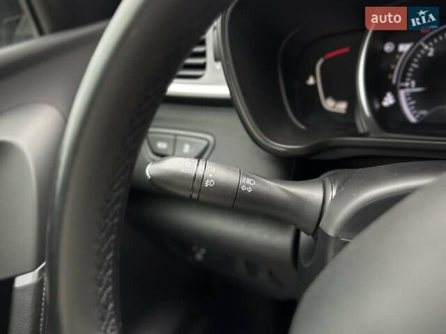 Черный Рено Kadjar, объемом двигателя 0 л и пробегом 156 тыс. км за 19900 $, фото 134 на Automoto.ua