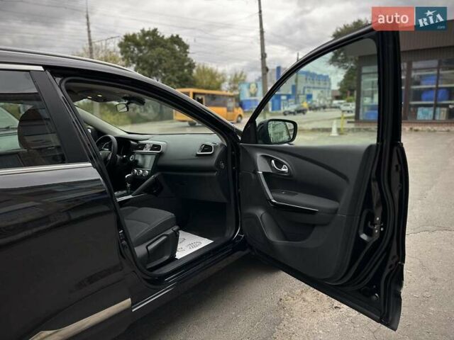 Черный Рено Kadjar, объемом двигателя 0 л и пробегом 156 тыс. км за 19900 $, фото 114 на Automoto.ua