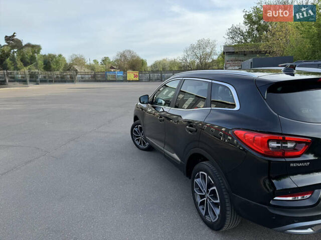 Черный Рено Kadjar, объемом двигателя 1.5 л и пробегом 70 тыс. км за 21000 $, фото 2 на Automoto.ua
