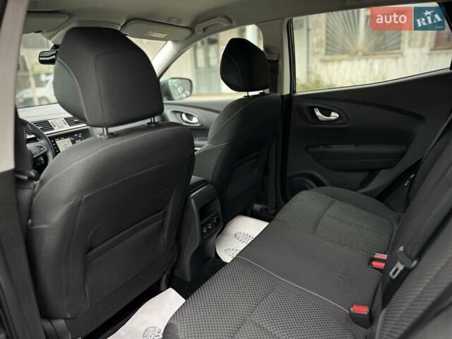 Черный Рено Kadjar, объемом двигателя 0 л и пробегом 156 тыс. км за 19900 $, фото 110 на Automoto.ua