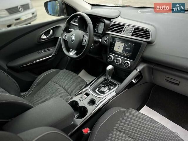 Черный Рено Kadjar, объемом двигателя 0 л и пробегом 156 тыс. км за 19900 $, фото 119 на Automoto.ua