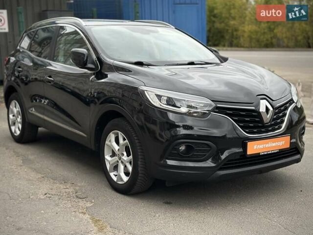 Черный Рено Kadjar, объемом двигателя 0 л и пробегом 156 тыс. км за 19900 $, фото 2 на Automoto.ua