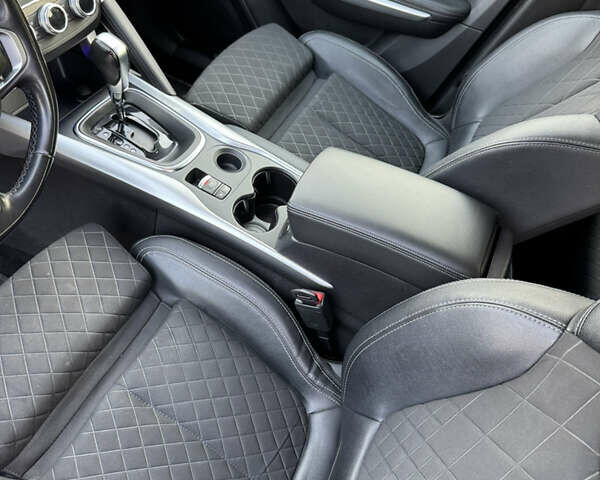 Черный Рено Kadjar, объемом двигателя 1.5 л и пробегом 70 тыс. км за 21000 $, фото 16 на Automoto.ua