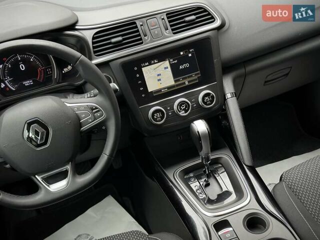 Черный Рено Kadjar, объемом двигателя 0 л и пробегом 156 тыс. км за 19900 $, фото 29 на Automoto.ua