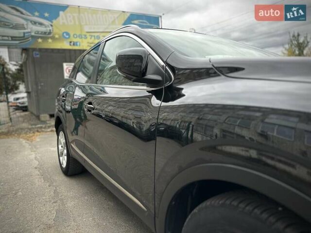 Черный Рено Kadjar, объемом двигателя 0 л и пробегом 156 тыс. км за 19900 $, фото 84 на Automoto.ua