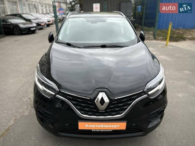 Черный Рено Kadjar, объемом двигателя 0 л и пробегом 156 тыс. км за 19900 $, фото 69 на Automoto.ua