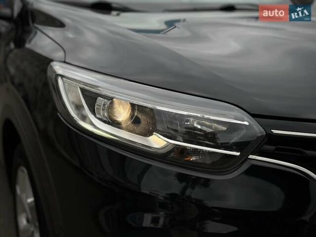 Черный Рено Kadjar, объемом двигателя 0 л и пробегом 156 тыс. км за 19900 $, фото 17 на Automoto.ua