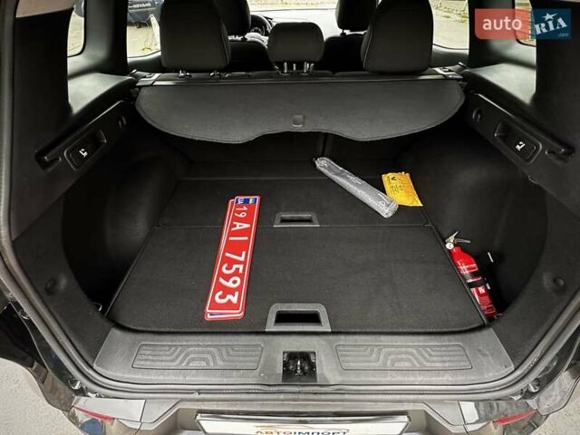 Черный Рено Kadjar, объемом двигателя 0 л и пробегом 156 тыс. км за 19900 $, фото 51 на Automoto.ua