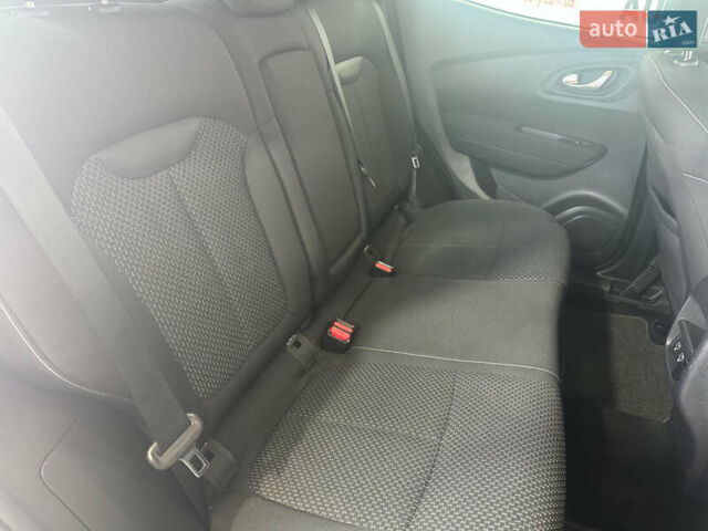 Черный Рено Kadjar, объемом двигателя 1.5 л и пробегом 189 тыс. км за 18950 $, фото 12 на Automoto.ua